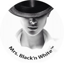 blog logo of Mrs. Black'n White™